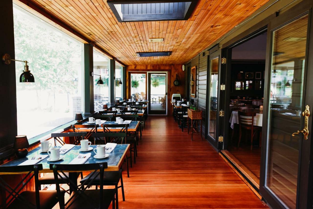 Rainbow Mountain Resort - Lgbtq Friendly 东斯特劳兹堡 外观 照片