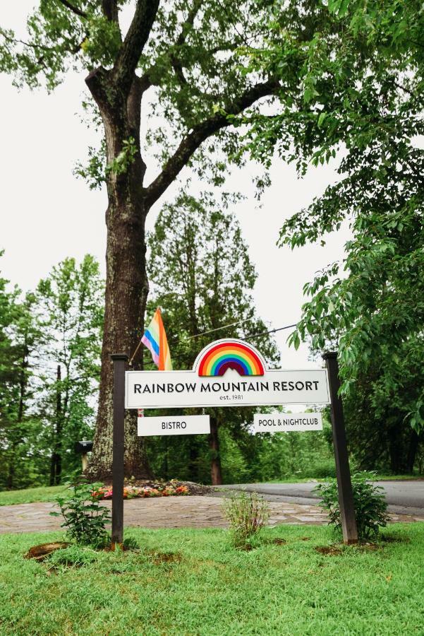 Rainbow Mountain Resort - Lgbtq Friendly 东斯特劳兹堡 外观 照片
