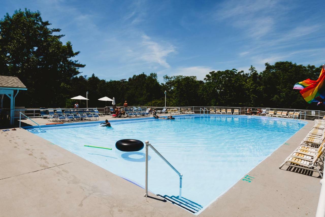 Rainbow Mountain Resort - Lgbtq Friendly 东斯特劳兹堡 外观 照片